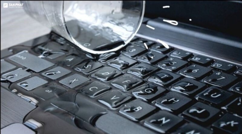 man-hinh-laptop-bi-am (2)