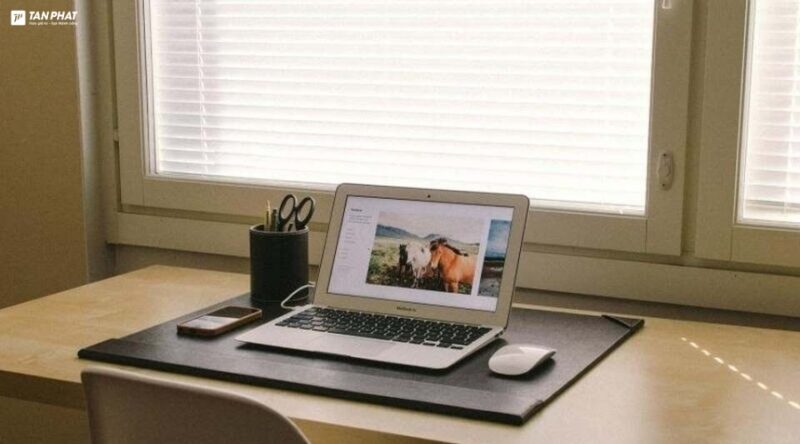 man-hinh-laptop-bi-am (6)